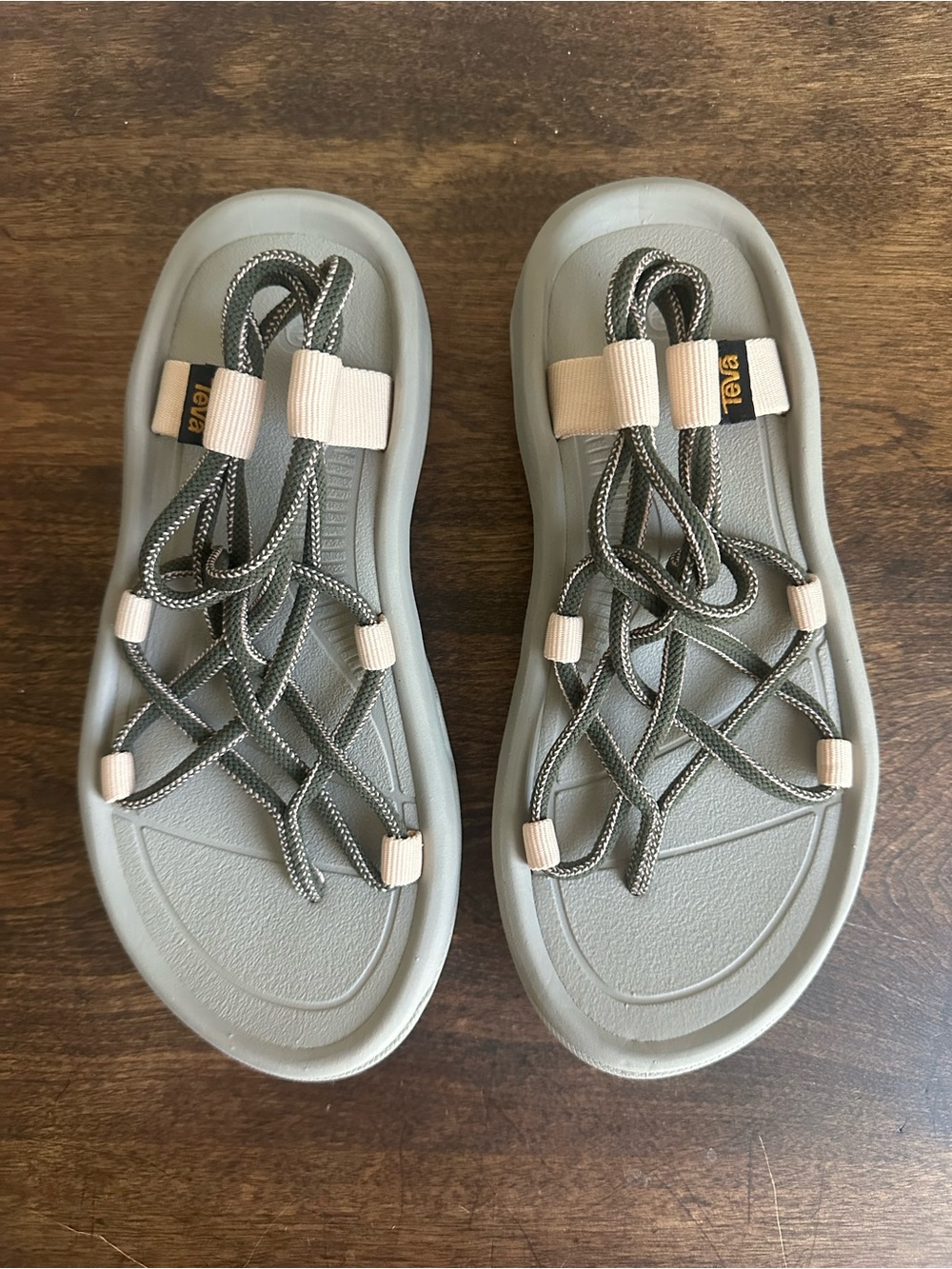 Teva Hurricane XLT Infinity Green and Pink Women’s size 6 NWOT Hiking Sandal